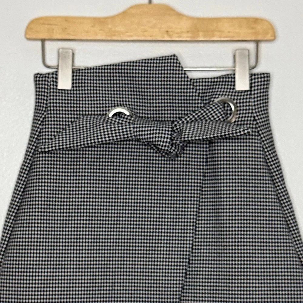 H&M Black and White Houndstooth Skirt - Picture 3 of 8